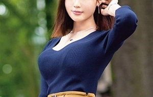 夜コンビニに行こうとすると 団地の踊り場に影が映っていた ビビりながら通り過ぎ 壁にうつった自分の影を見てみると こわこわ怪談話まとめ