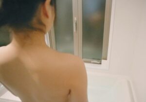 桜井日奈子(23)、ムチムチ上半身裸入浴 ＆ 着替えシーン激エロｗｗｗｗｗｗ